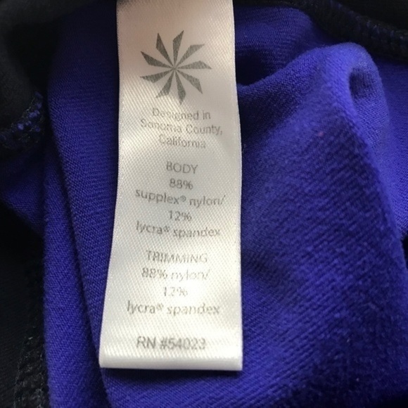 Athleta Blue Stripe High Rise Flow Stripe Chaturanga Capri Crop Leggings - Picture 11 of 11